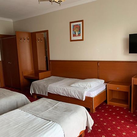 Hotel Albatros Serwy Luaran gambar