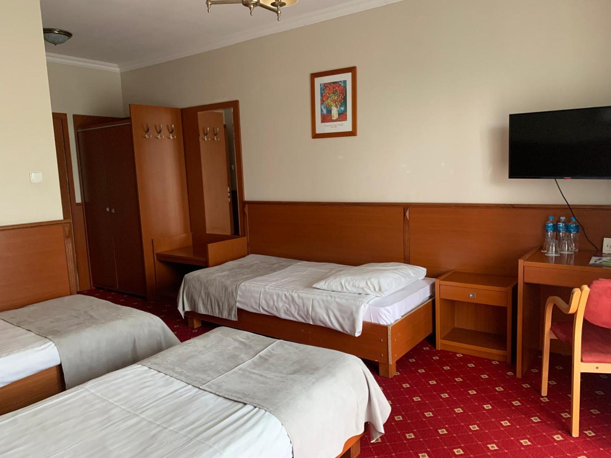 Hotel Albatros Serwy Luaran gambar