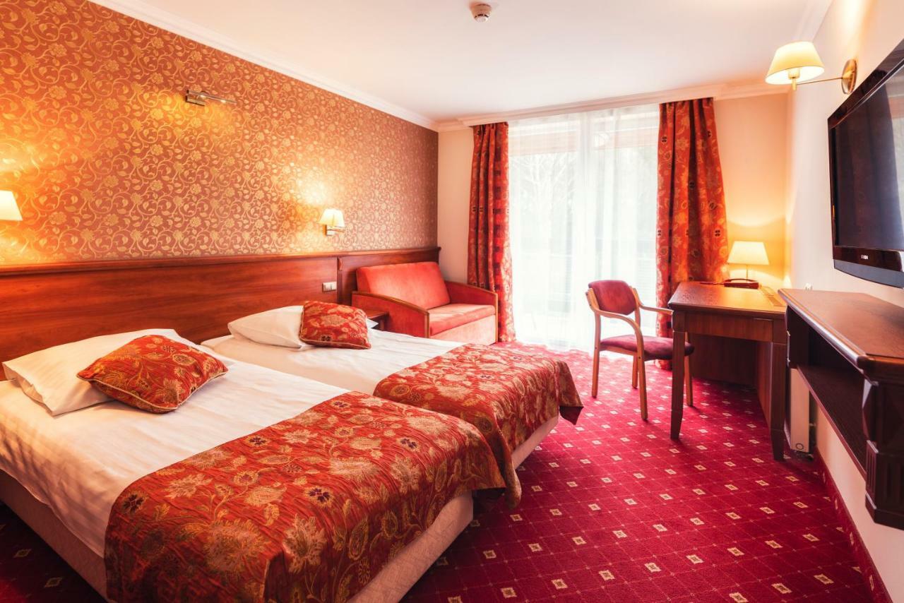 Hotel Albatros Serwy Luaran gambar