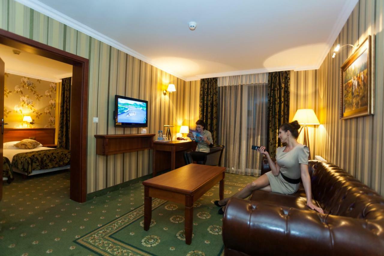 Hotel Albatros Serwy Luaran gambar